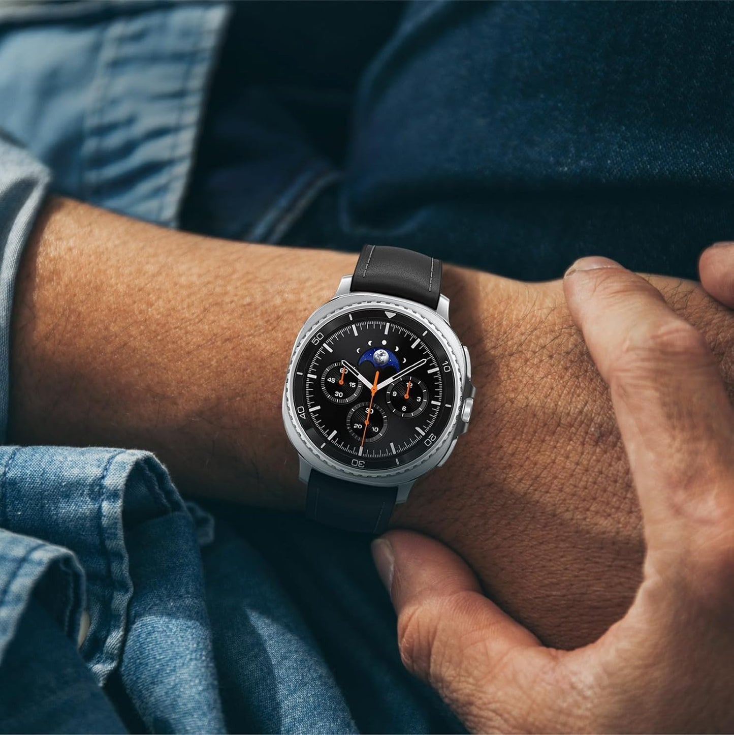 Samsung Galaxy Watch 8 Classic (2025) 46Mm Bluetooth Smartwatch, Cushion Design, Rotatin